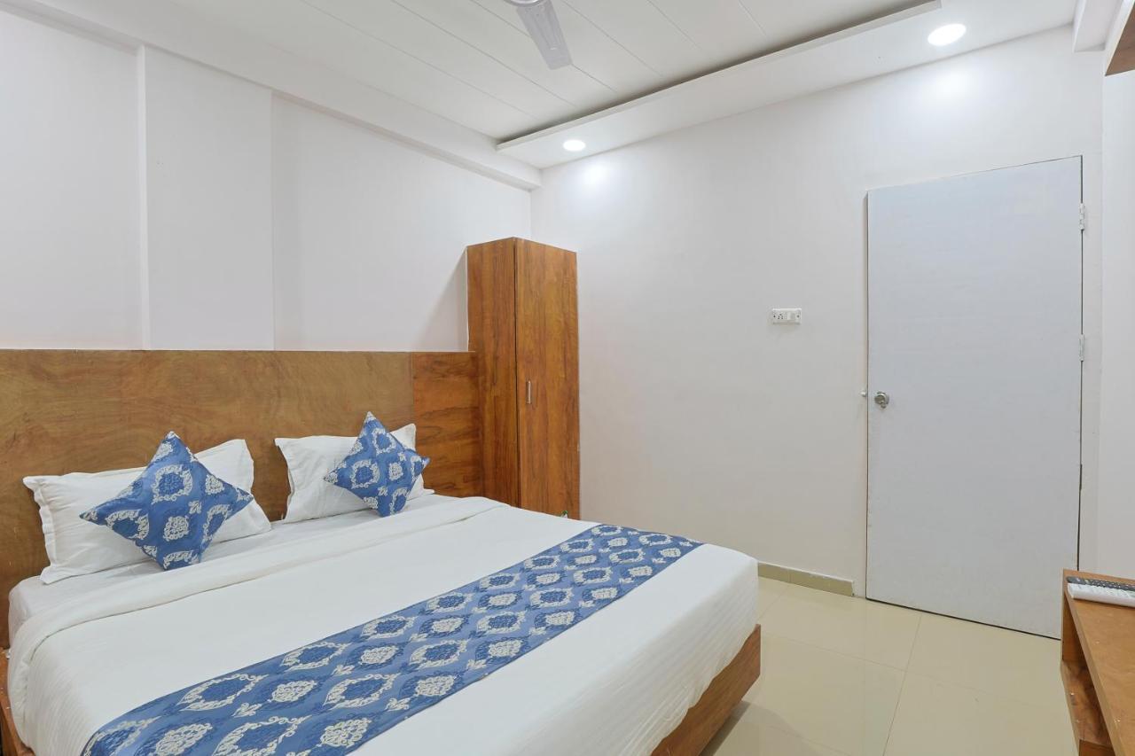 Hotel Monville Group Vadodara Luaran gambar