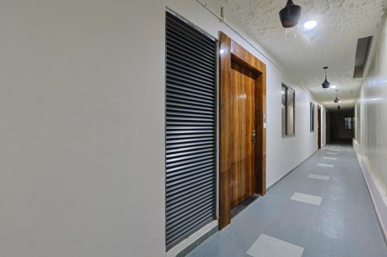 Hotel Monville Group Vadodara Luaran gambar