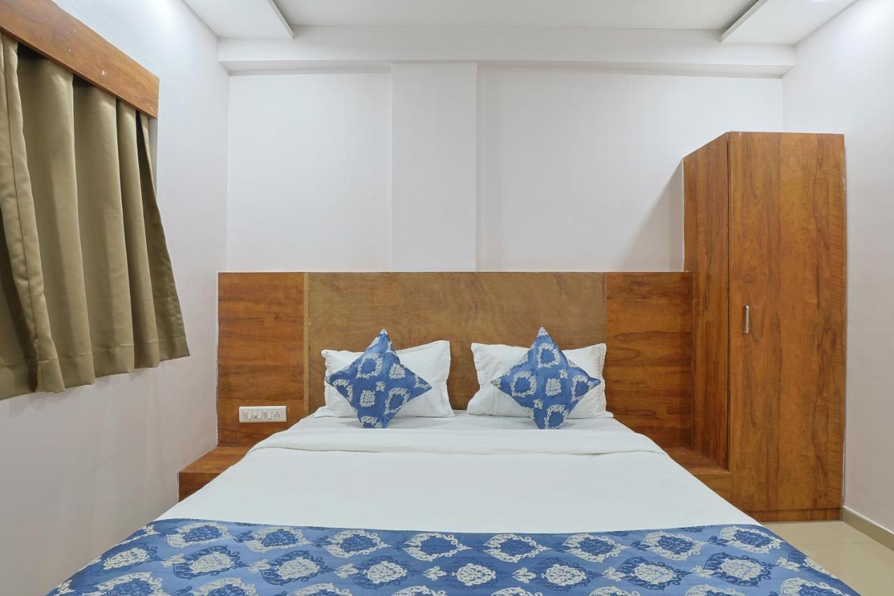 Hotel Monville Group Vadodara Luaran gambar