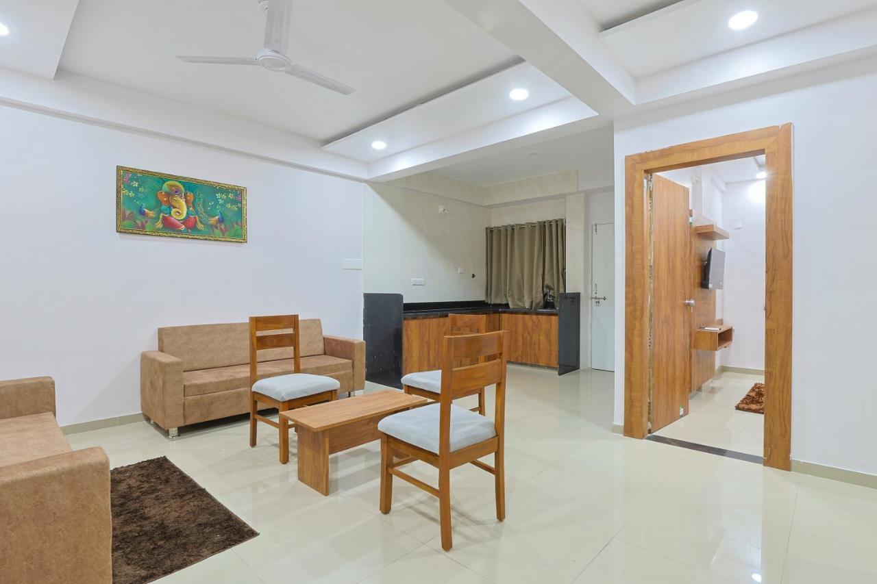 Hotel Monville Group Vadodara Luaran gambar