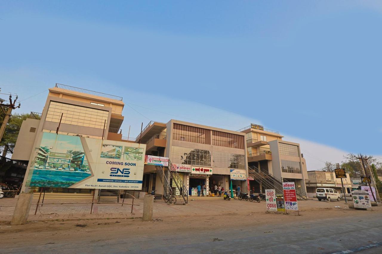 Hotel Monville Group Vadodara Luaran gambar