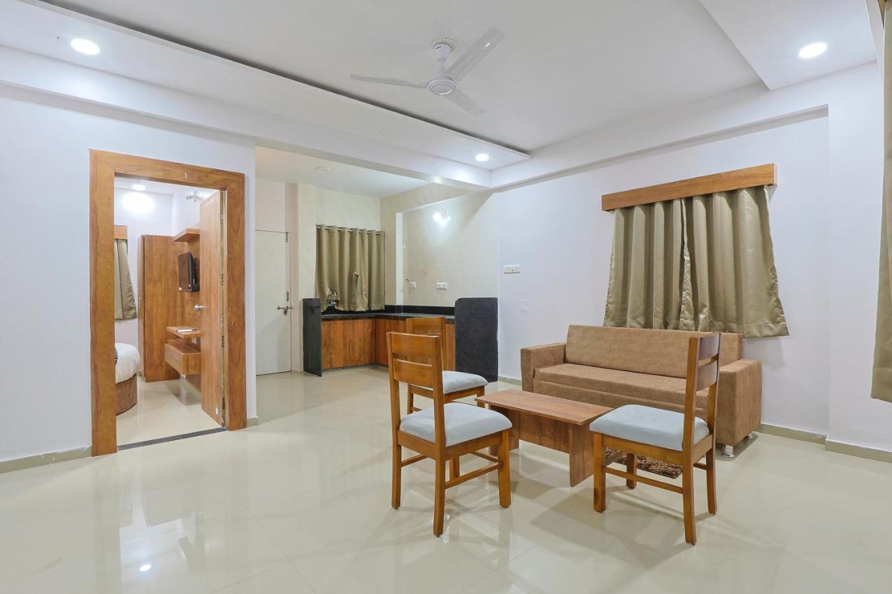 Hotel Monville Group Vadodara Luaran gambar