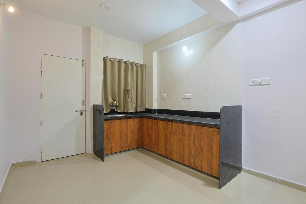 Hotel Monville Group Vadodara Luaran gambar