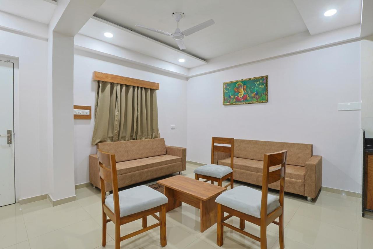 Hotel Monville Group Vadodara Luaran gambar